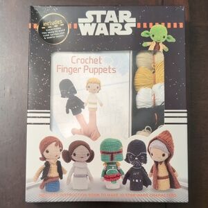 Star Wars Crochet Finger Puppets Kit - Black, White, Green, Brown